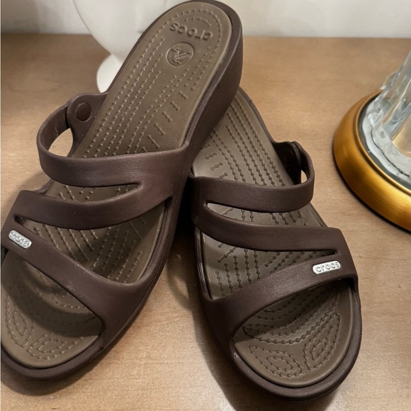 CROCS Dark Brown Slide Sandals - Picture 1 of 9
